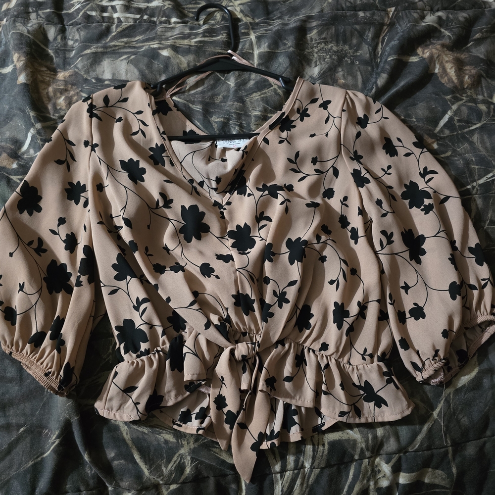 Sienna Sky Black Floral Blouse on Tan